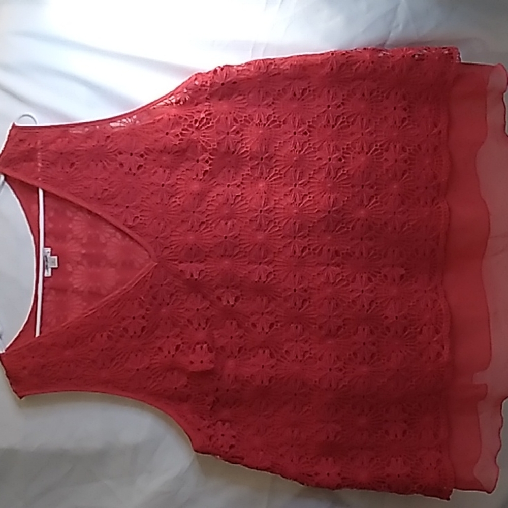 Ultra Pink tank in Pink Women's  2x 100% polyester.  Sheer with lace over it.